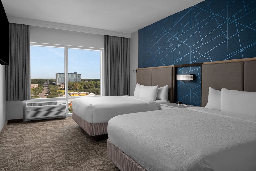Suite, 2 Queen Beds, Trundle Bed, Accessible