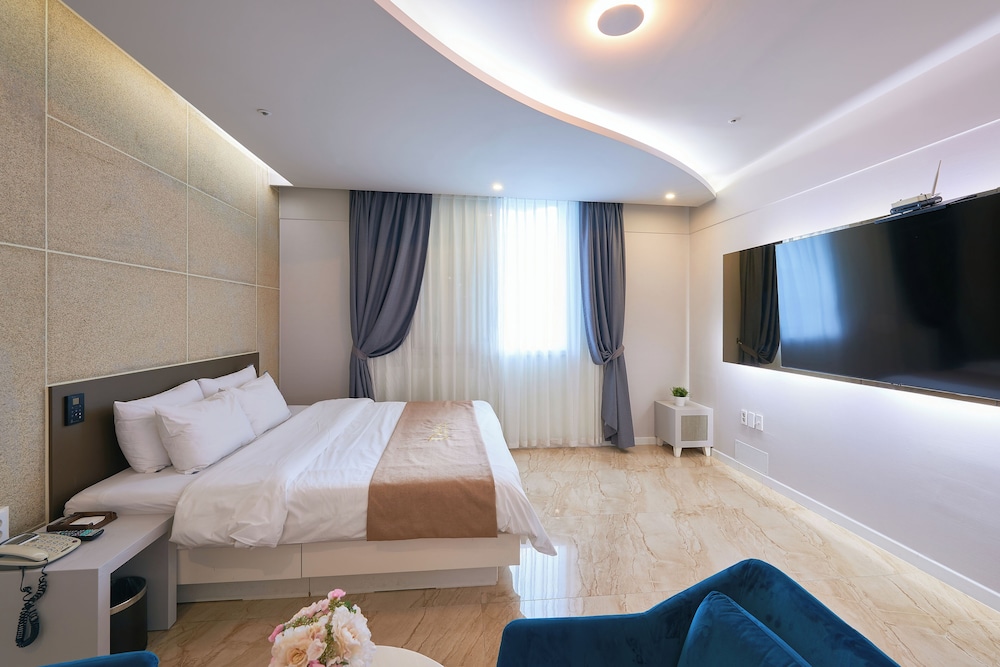 Dubai Hotel Gwangju 15/44