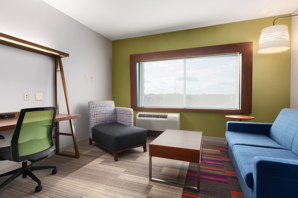 Holiday Inn Express And Suites Edinburg Mcallen Area 30/51