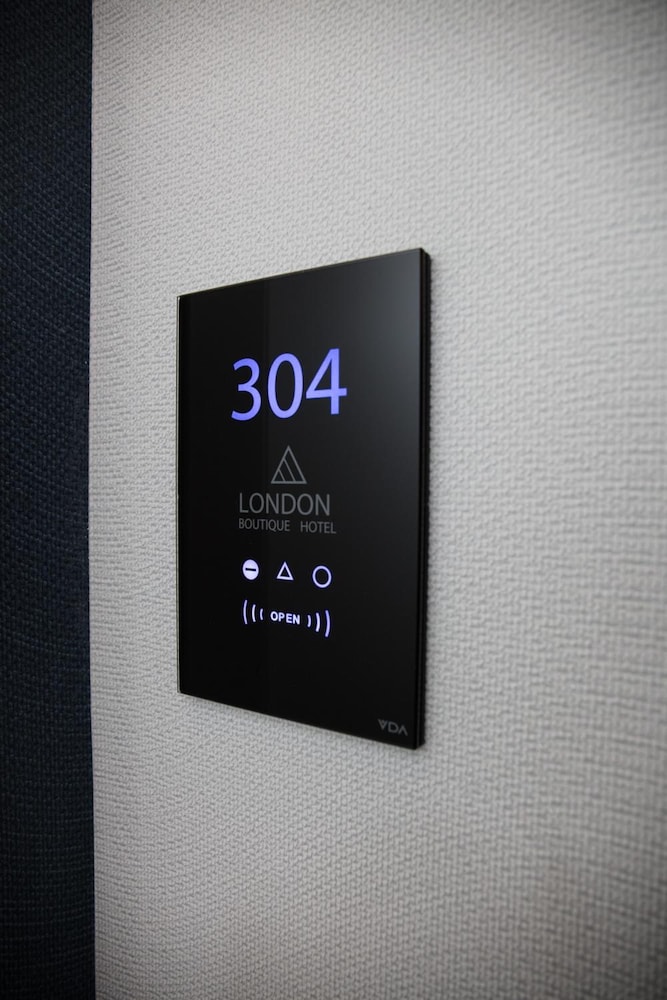 London Hotel 42/64