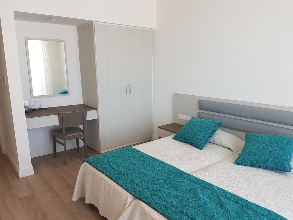 Melini Hotel Suites 16/43