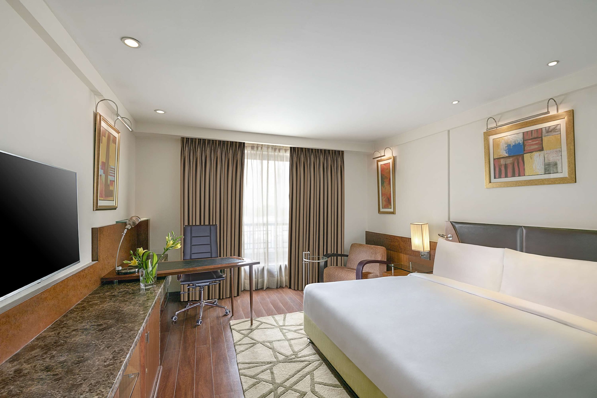 SUPERIOR ROOM