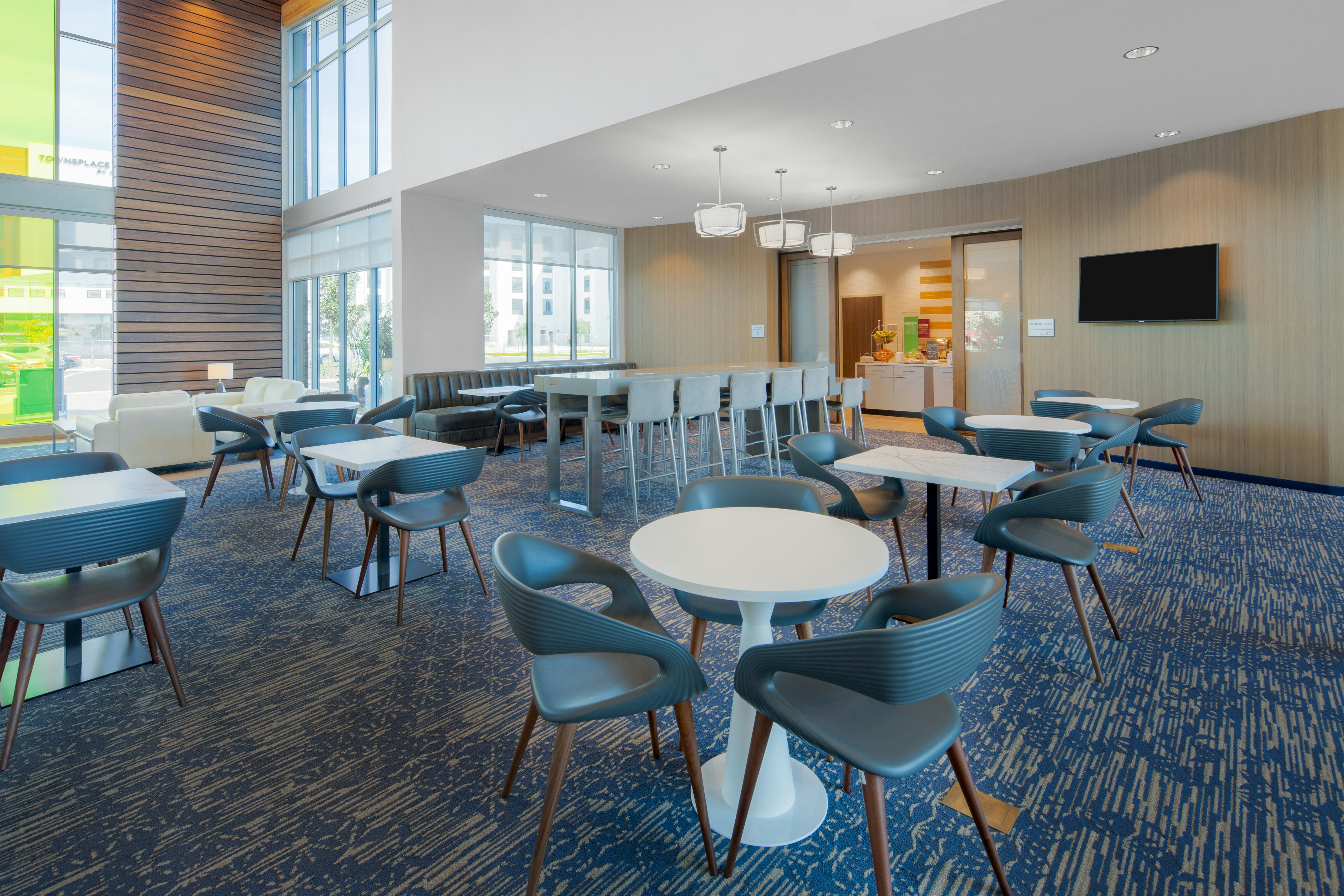 Hampton Inn and Suites San Diego Airport Liberty Station 43/46