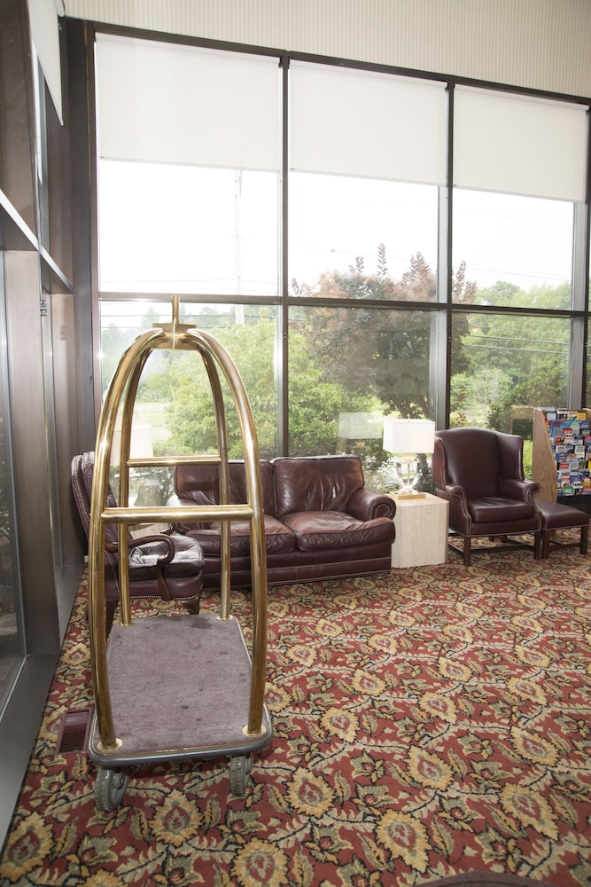 Hampton Falls Inn 33/44