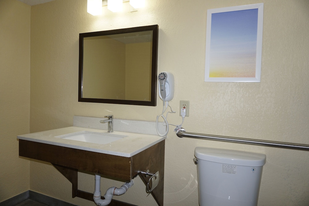 Days Inn By Wyndham Apopka Orlando 43/53