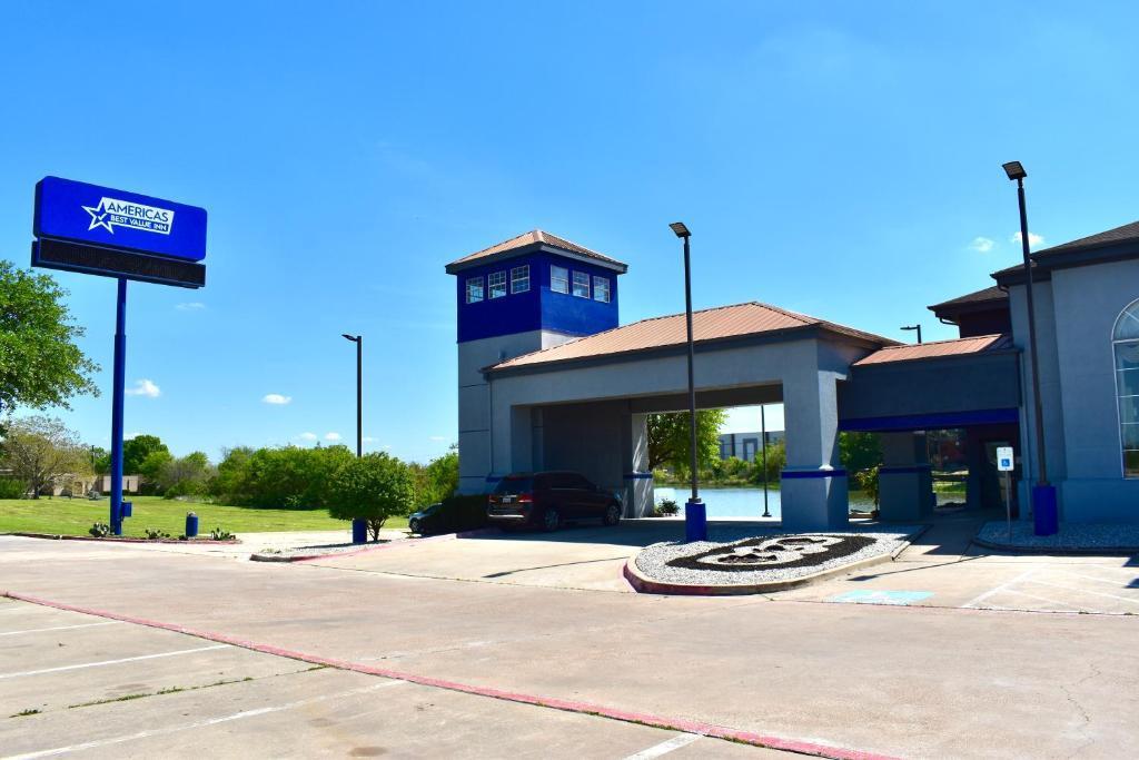Americas Best Value Inn Suites Haltom City Ft Worth 14/15