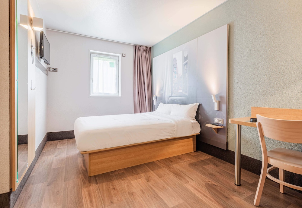 ROOM, DOUBLE BED, ACCESSIBLE
