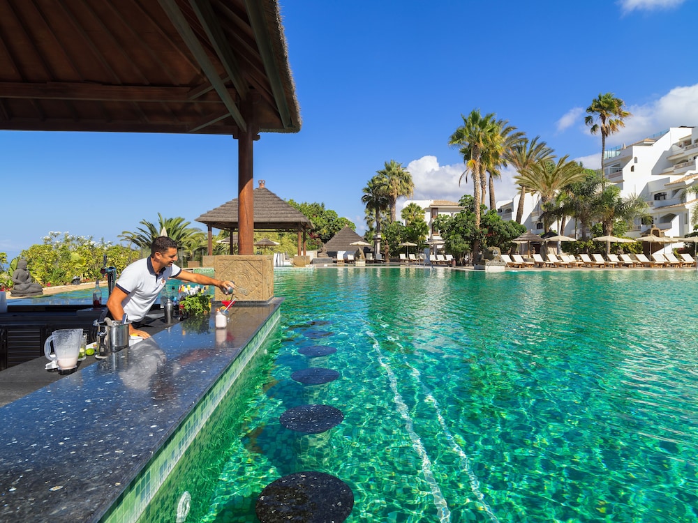 Regency Country Club Hotel