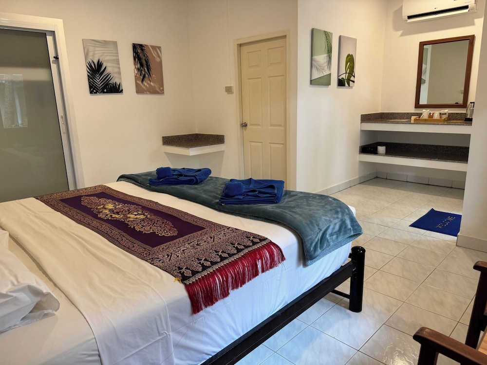 Lanta Island Resort 24/69