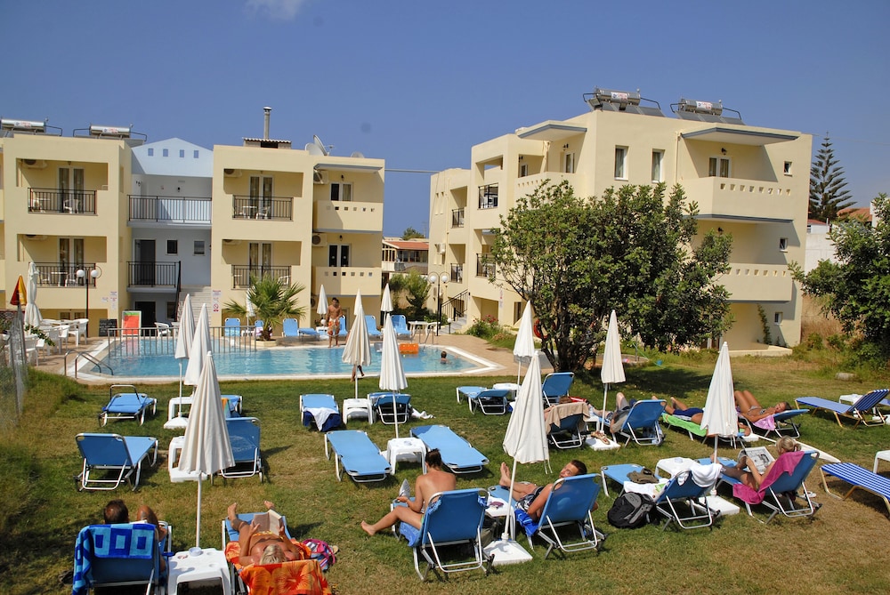 Sunshine Studios and Apartments 19/34
