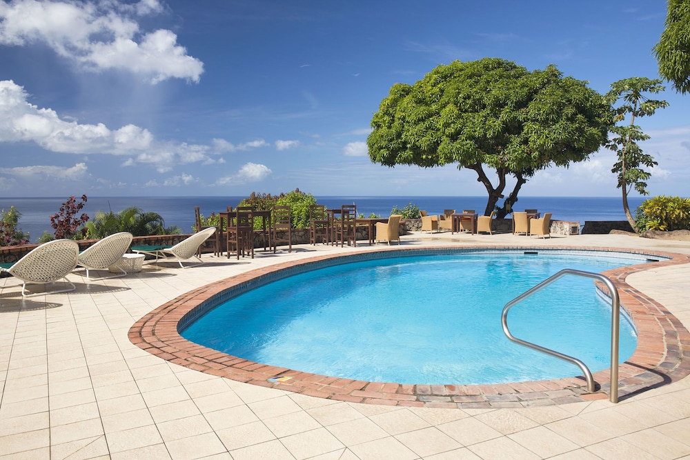 Stonefield Estate Resort 71/74