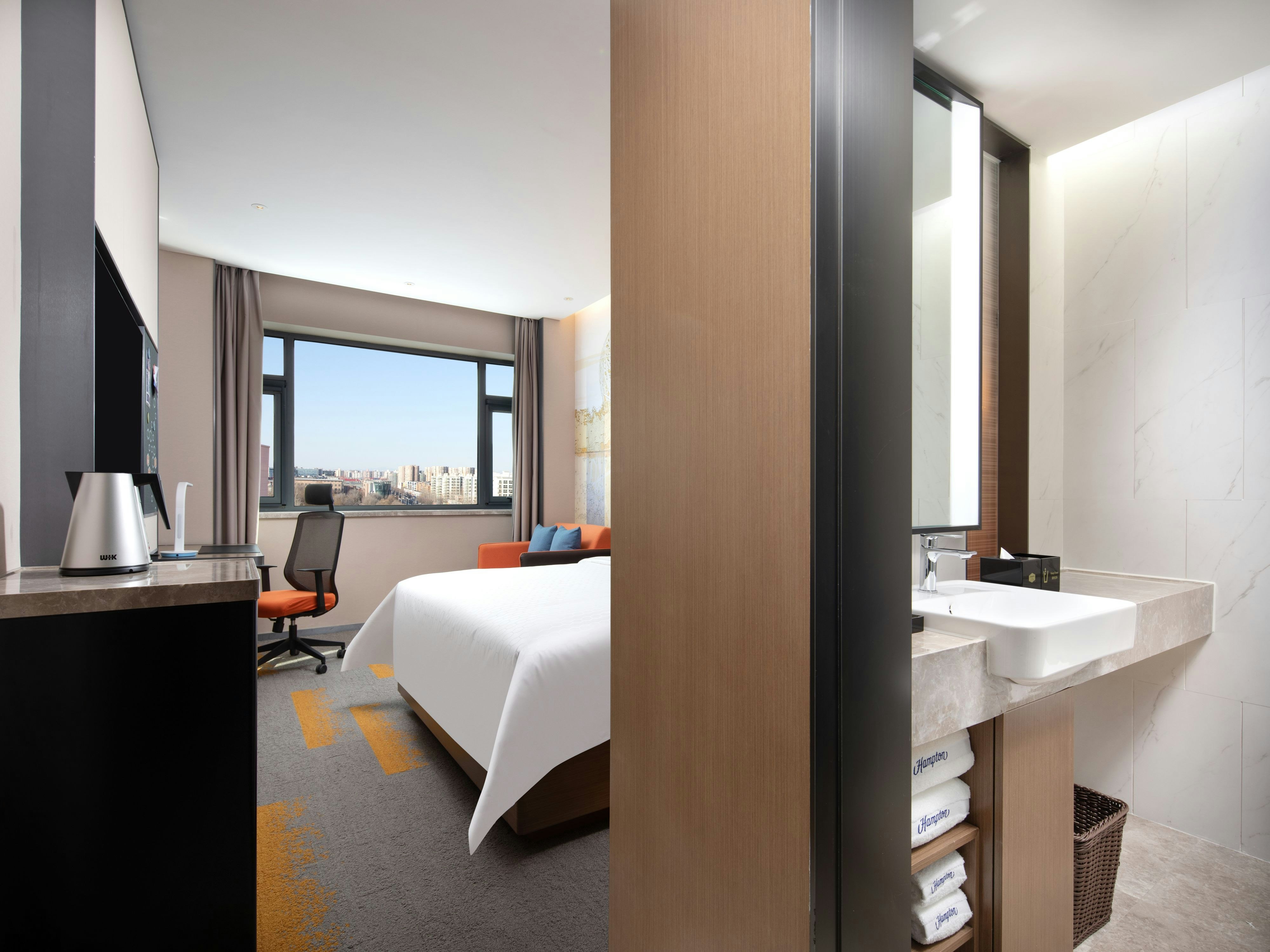 Hampton by Hilton Beijing Dahongmen 50/50