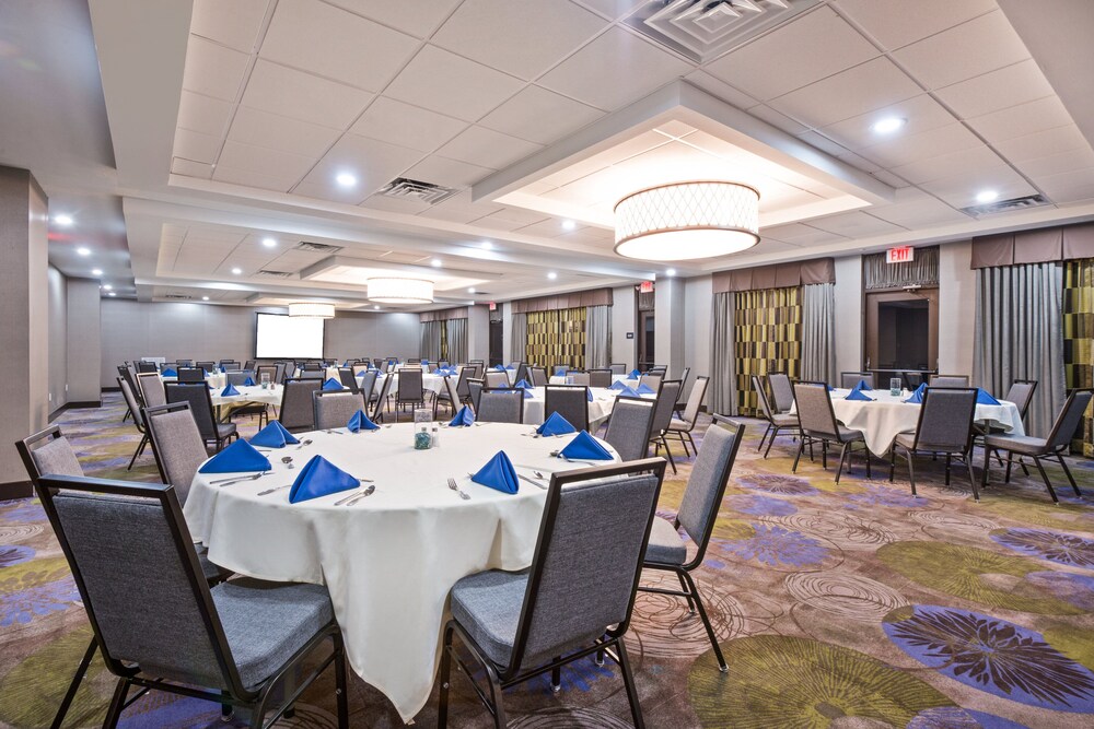Holiday Inn Harrisburg East 48/61