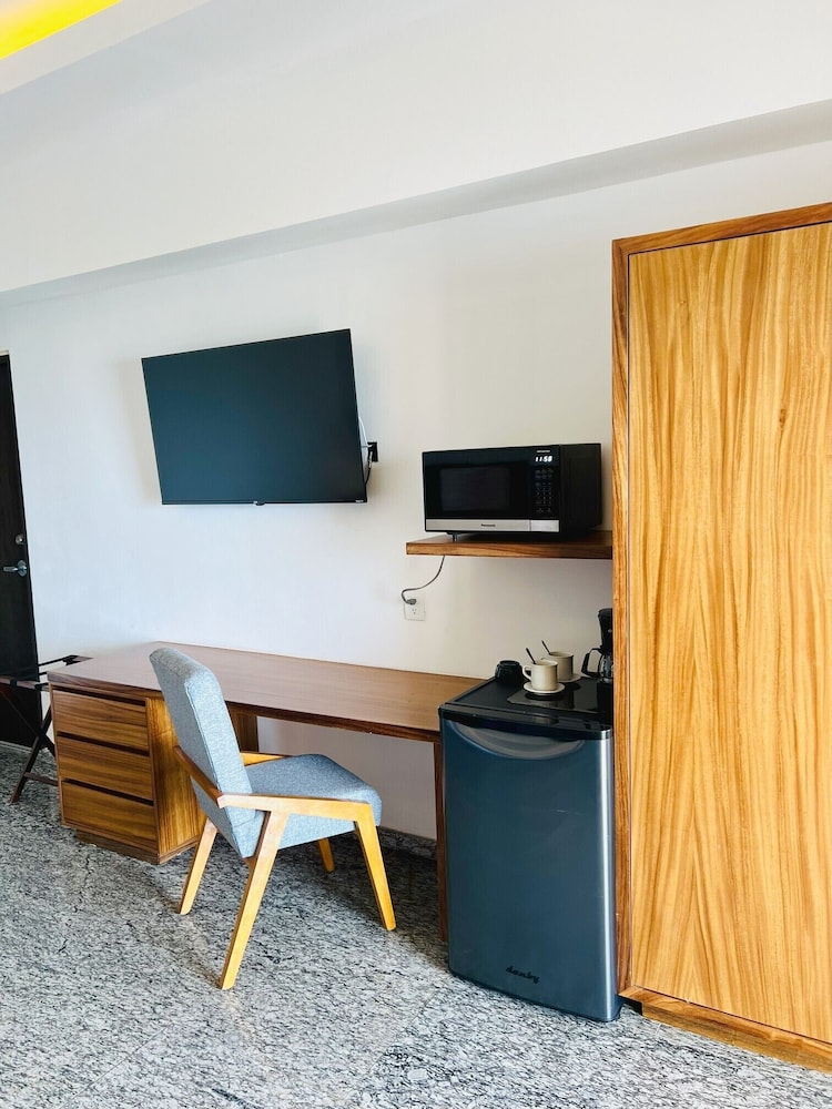 Los Picos Hotel & Suites Bucerias 38/50