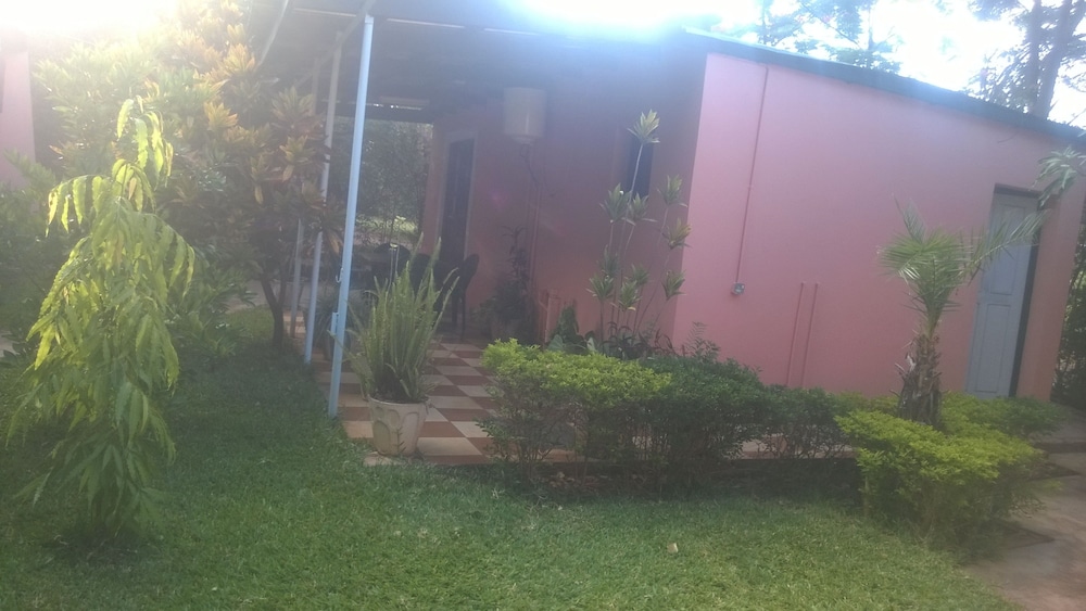 Gloria Apos S Bed And Breakfast 41/50
