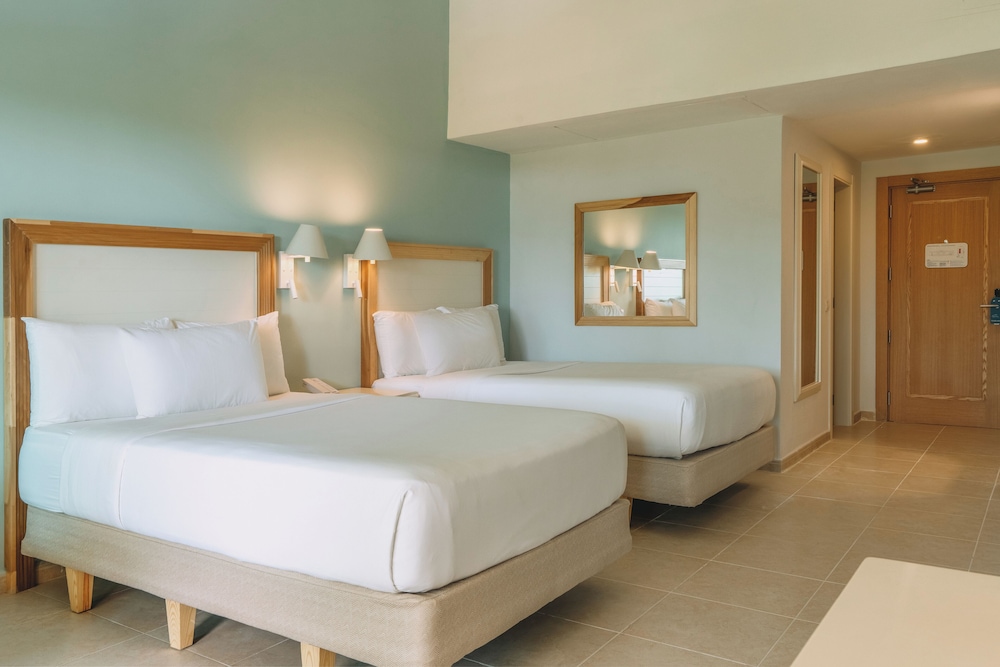 Iberostar Waves Punta Cana 15/49