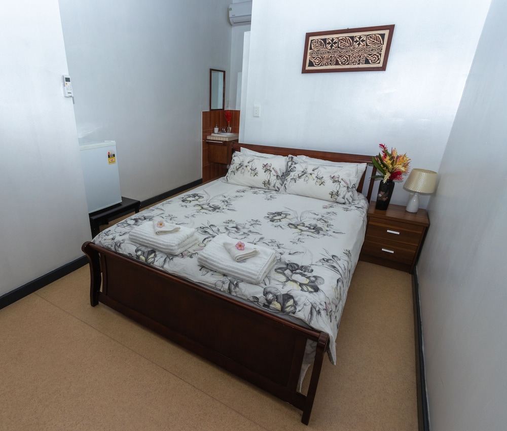 Talofa Inn 14/50