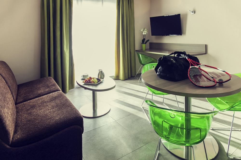 Mercure Lyon Est Villefontaine 37/64