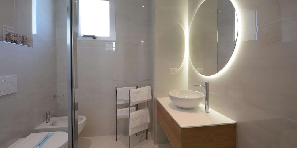 غرفة قياسية بسرير كوين بإطلالة على البحر بشرفة، Hotel Bellevue, Sure Hotel Collection by Best Western 4/4