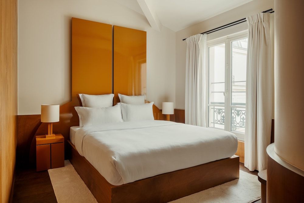 2 BEDROOMS, APARTMENT