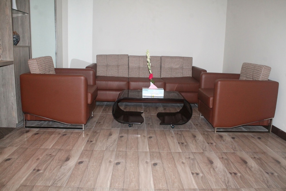 Hotel X Gazipur 31/46