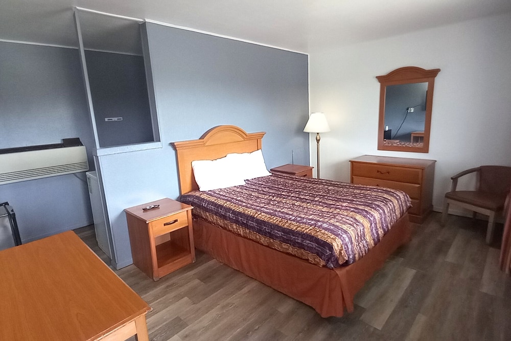Sky-Palace Inn & Suites El Dorado 10/27