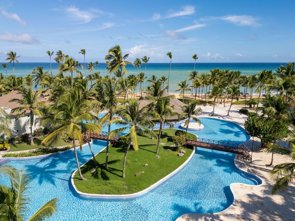 Wyndham Alltra Punta Cana All-Inclusive Resort Hotel 24/50