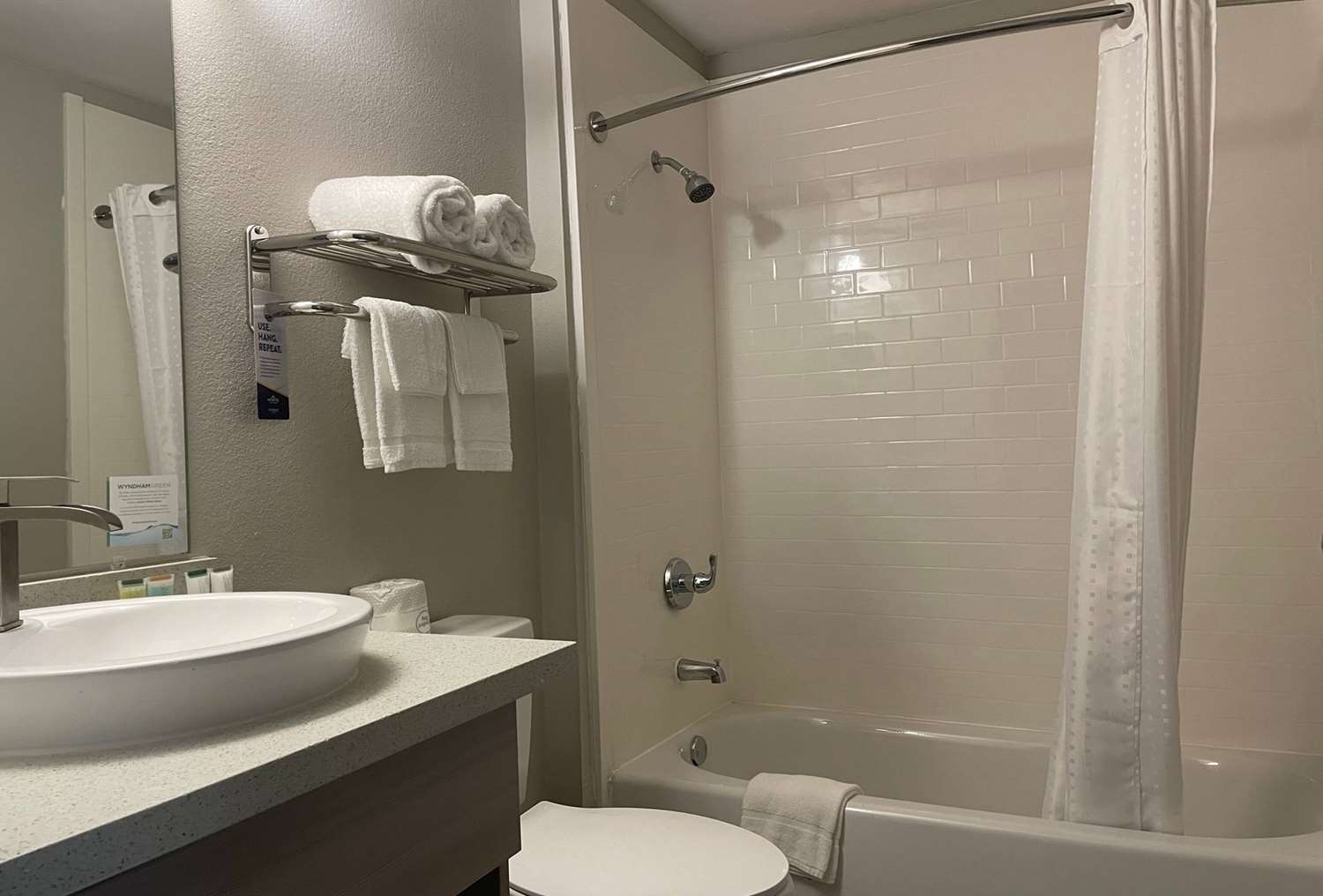 Microtel Inn and Suites by Wyndham Bossier City 40/46