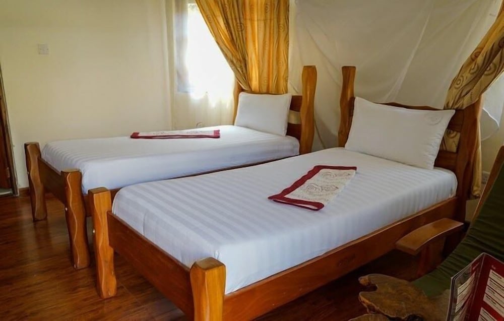 Wagga Resort Hotel 8/40