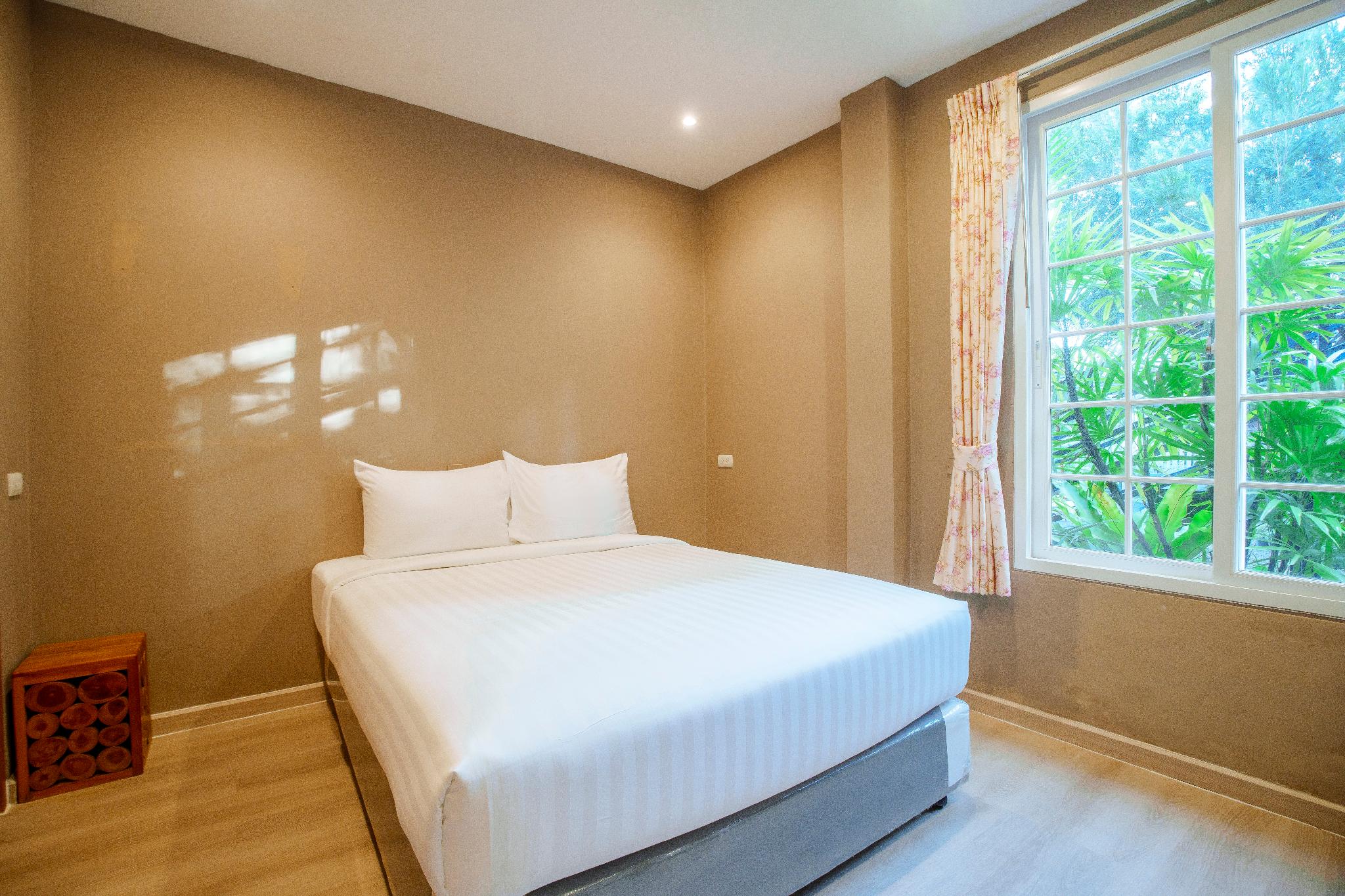 Semi Room, Semi Double Bed, Small