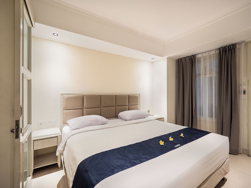 Alron Hotel Kuta Powered by Archipelago 35/67