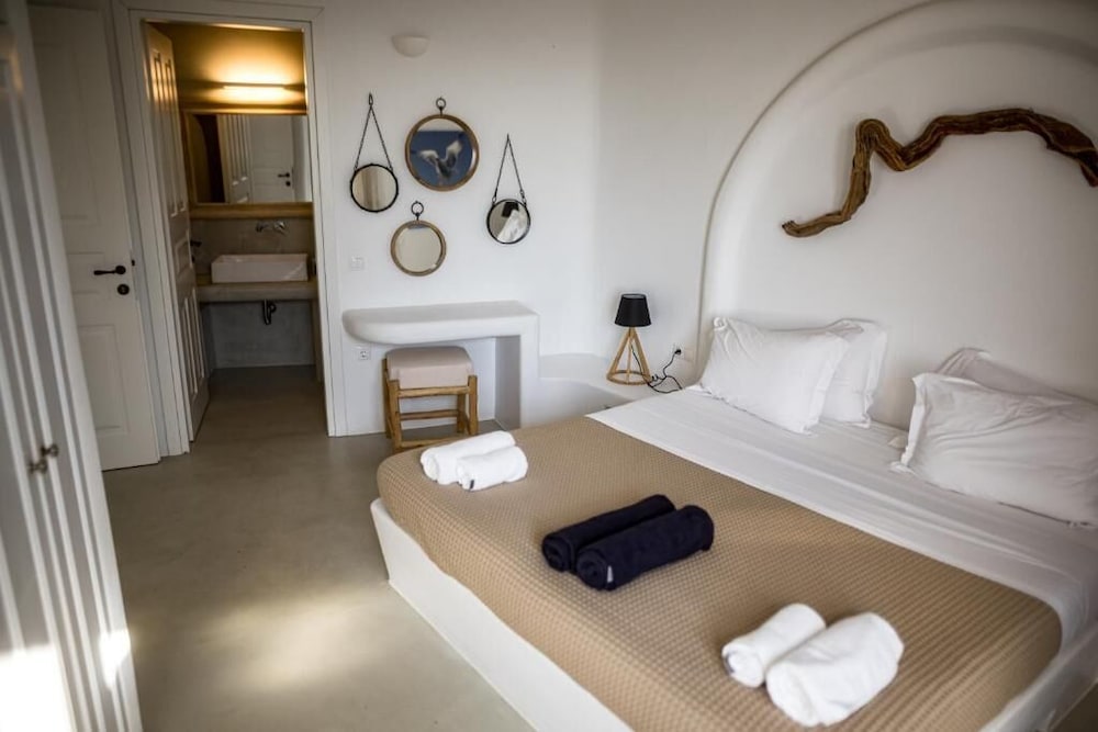 WHITE ROCK SUITES & VILLAS 9/50