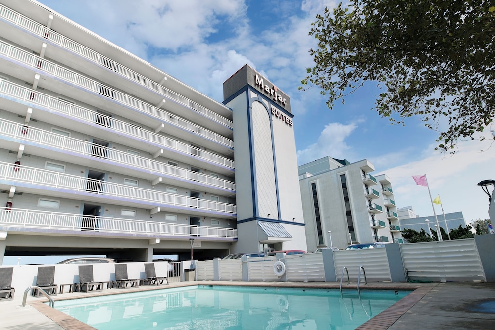 Marjac Suites 8/53