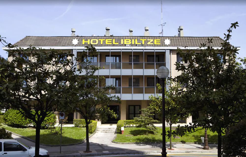 Hotel Ibiltze 1/24