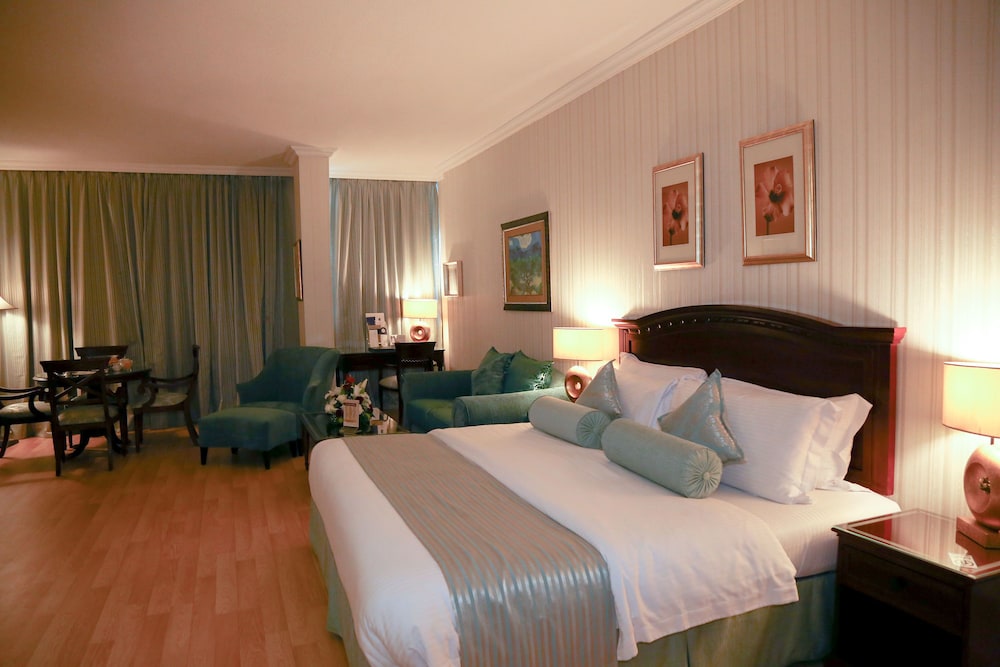 فندق سويس انترناشونال الحمراء الدمام(Swiss International Al Hamra Hotel Dammam) 4/20