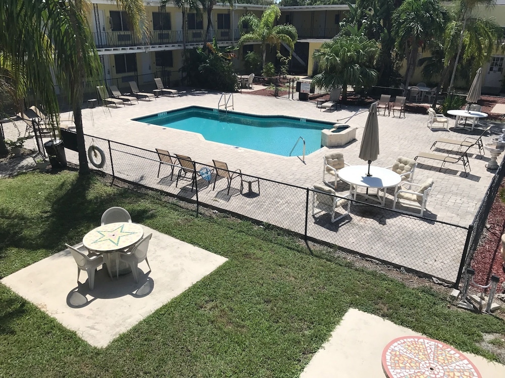 Rodeway Inn Suites 5/28