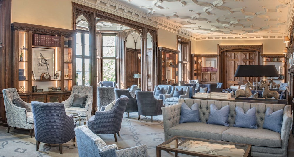 De Vere Latimer Estate 21/50