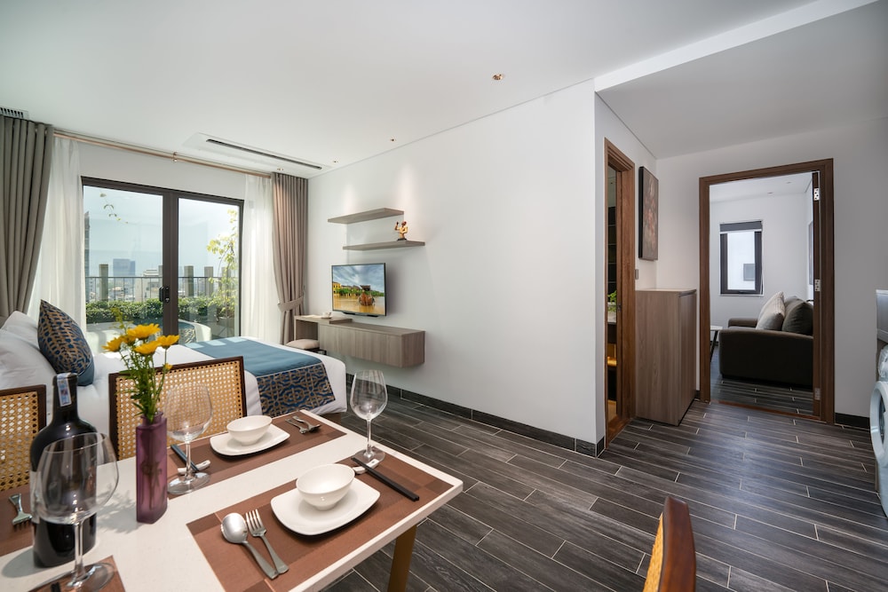 The Dream Suite 37/50