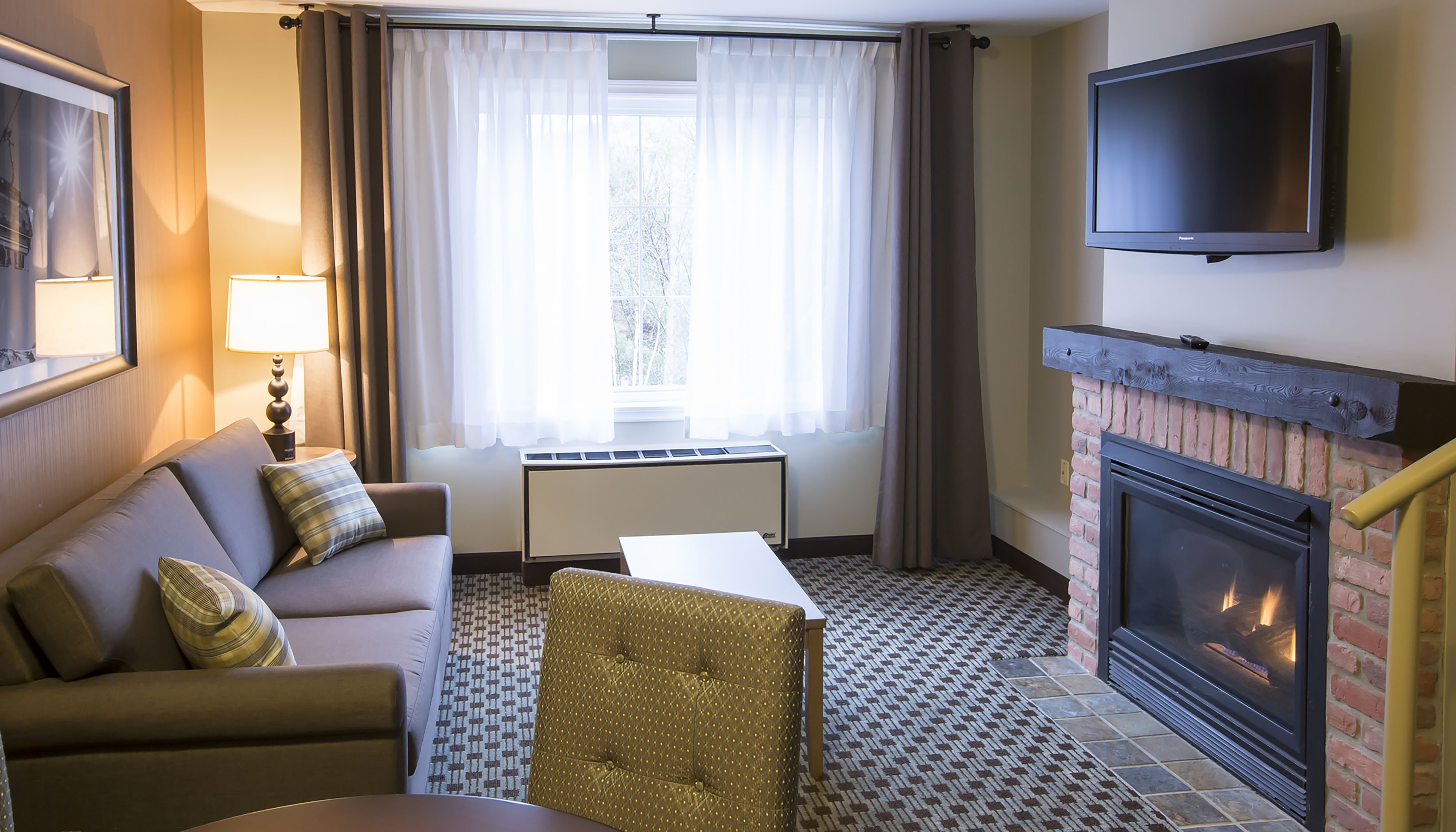 Holiday Inn Express And Suites Tremblant 25/50