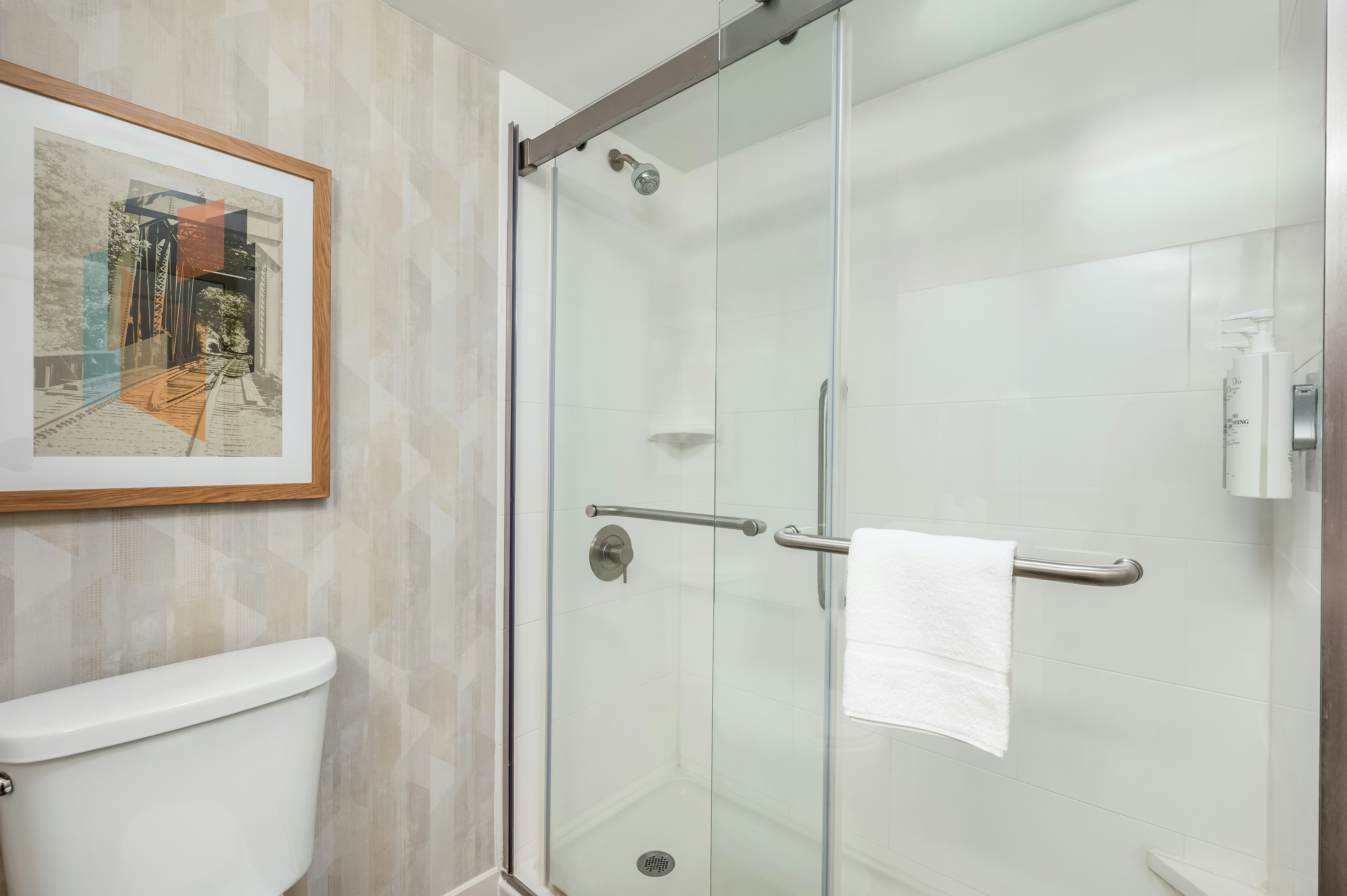 غرفة قياسية بسرير كينج، Hampton Inn White River Junction 7/7