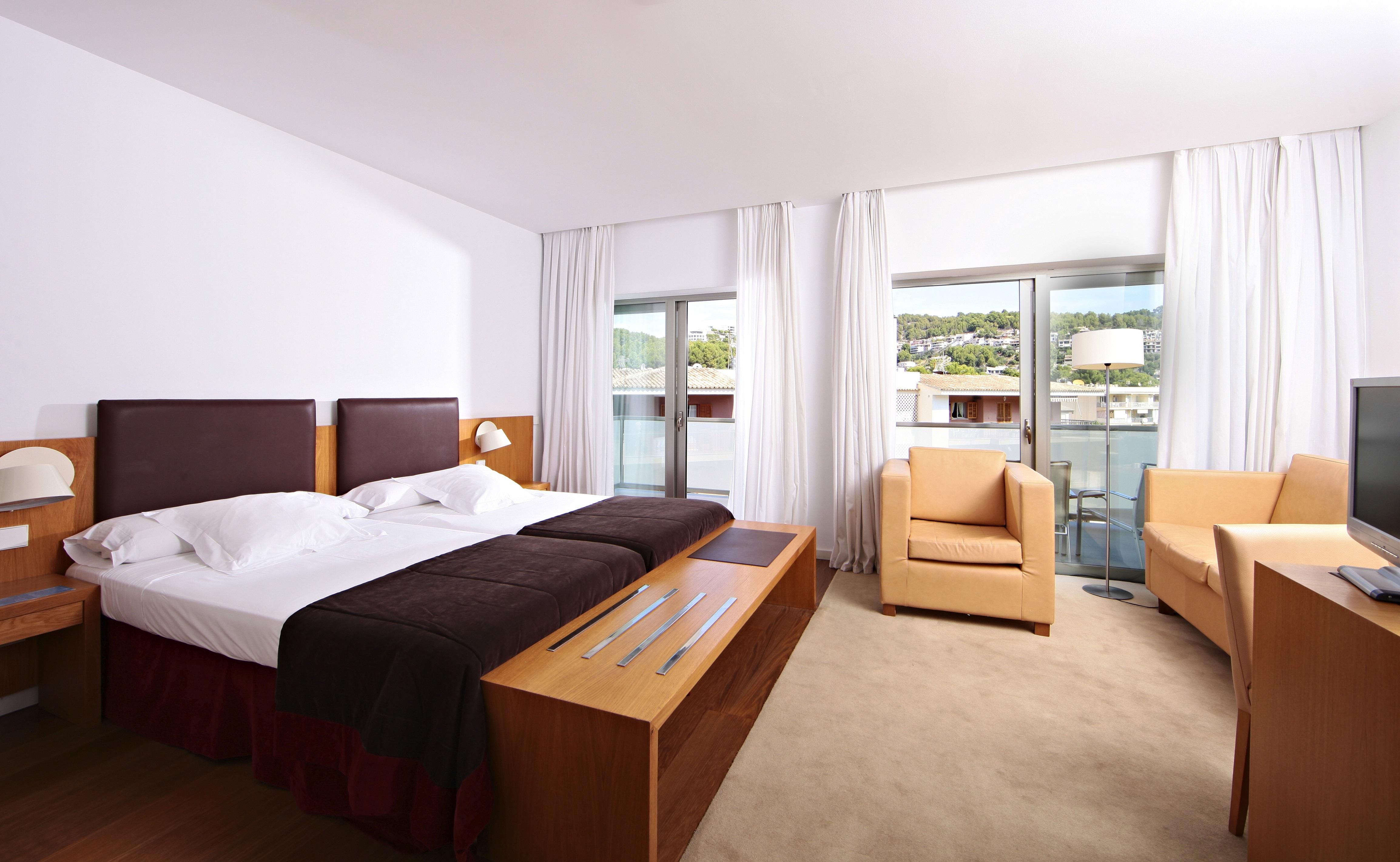 Superior, Balcony or Terrace