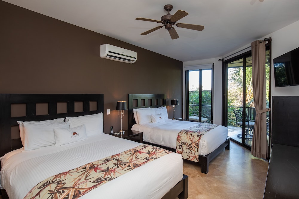 2 Bedrooms, Premium, Villa, 4 Queen Beds, 2 Bathrooms