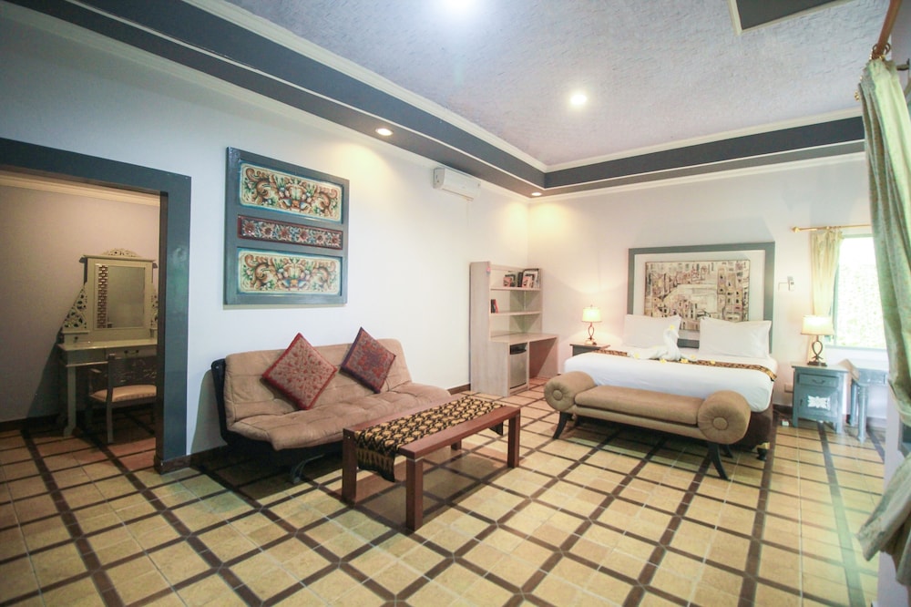 Sendok Hotel 28/72