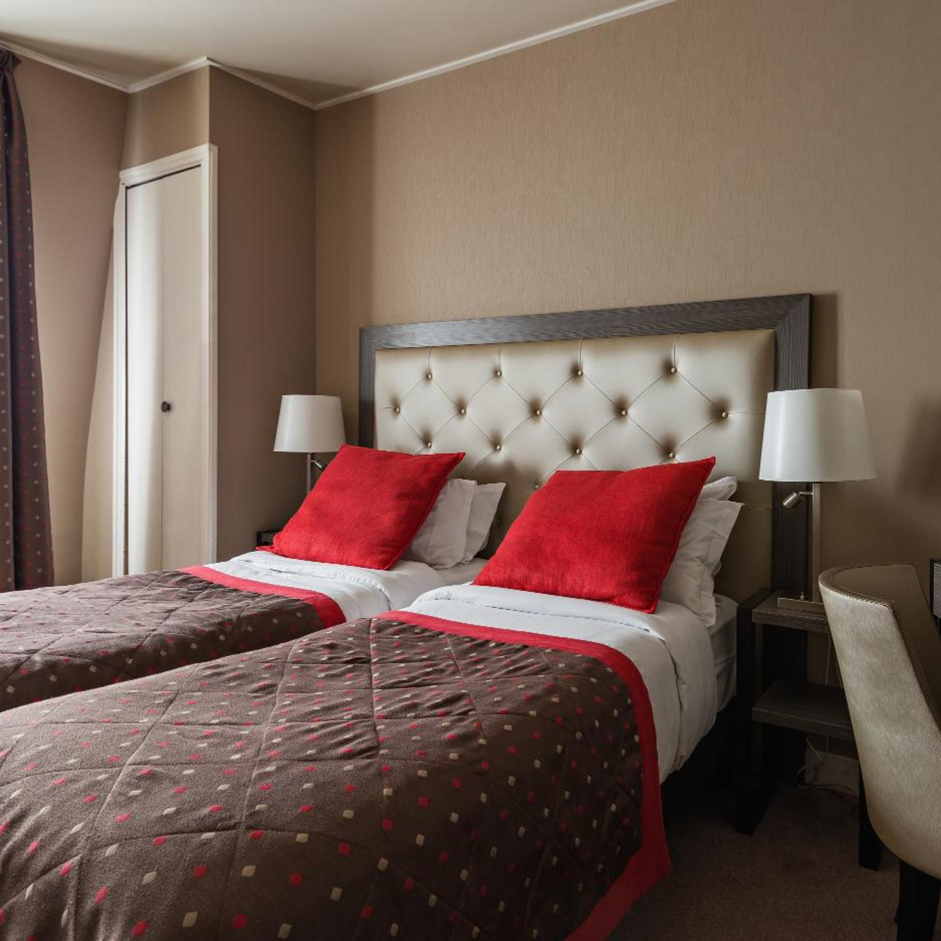 Room, Twin Beds