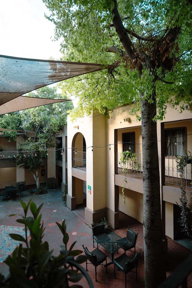 Hotel Suites Kino 69/73