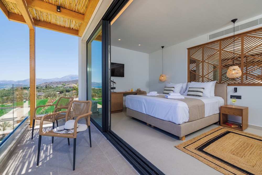 Deos Luxury Suites 12/50