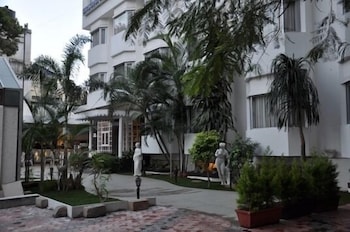 Highgates Hotel 6/21