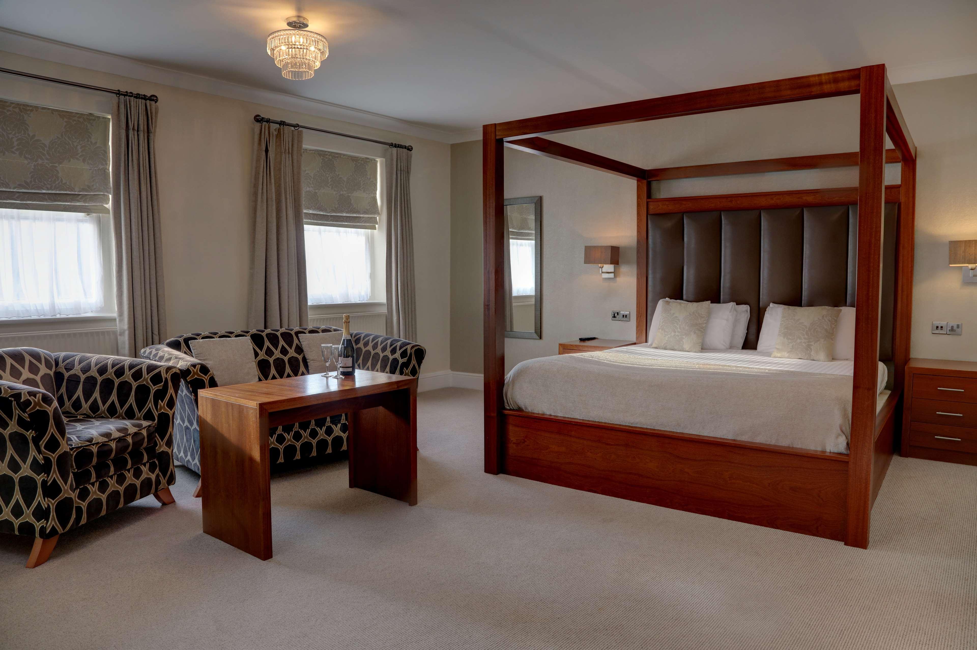 The Lion Hotel 10/45