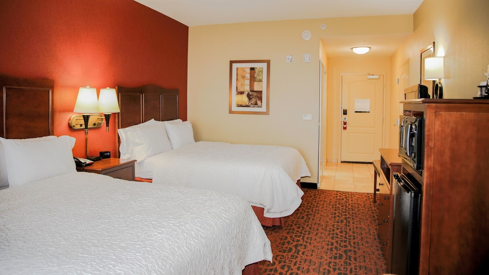 Hampton Inn Matamoras - Milford 19/49