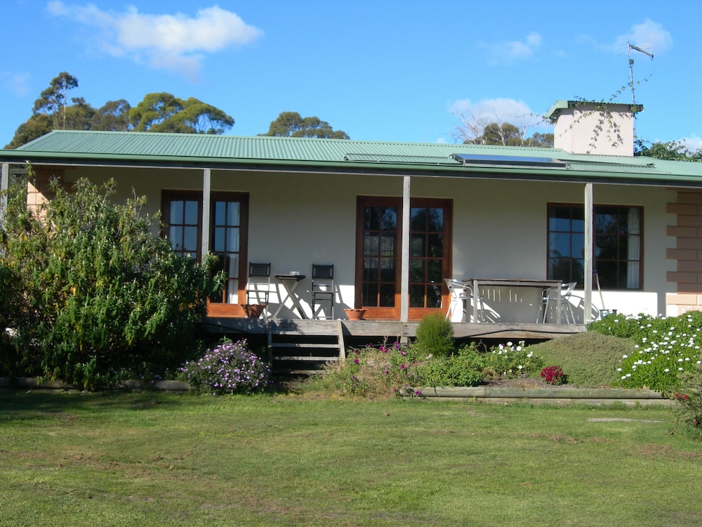 PLATYPUS PARK COUNTRY RETREAT 1/57